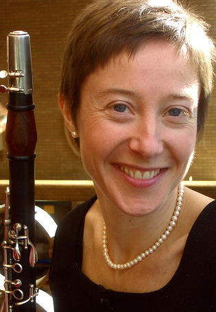 Nicola Everton Headshot